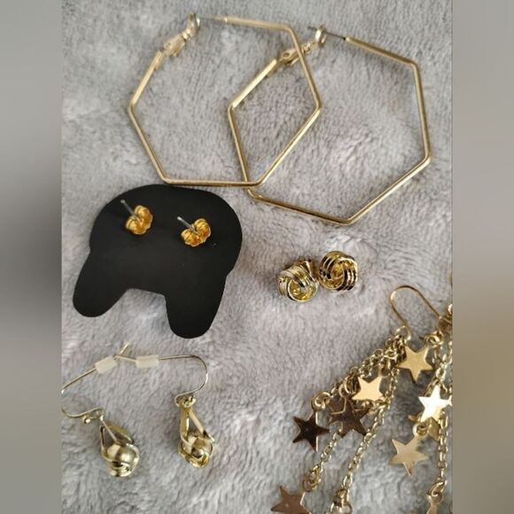 Earring Bundle 2 - Picture 2 of 5